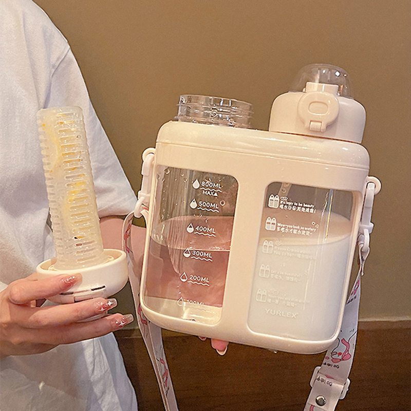 ストロー付きのポータブルで耐熱性のあるプラスチック製ウォータ - Water Purification Straw のレビューと価格
